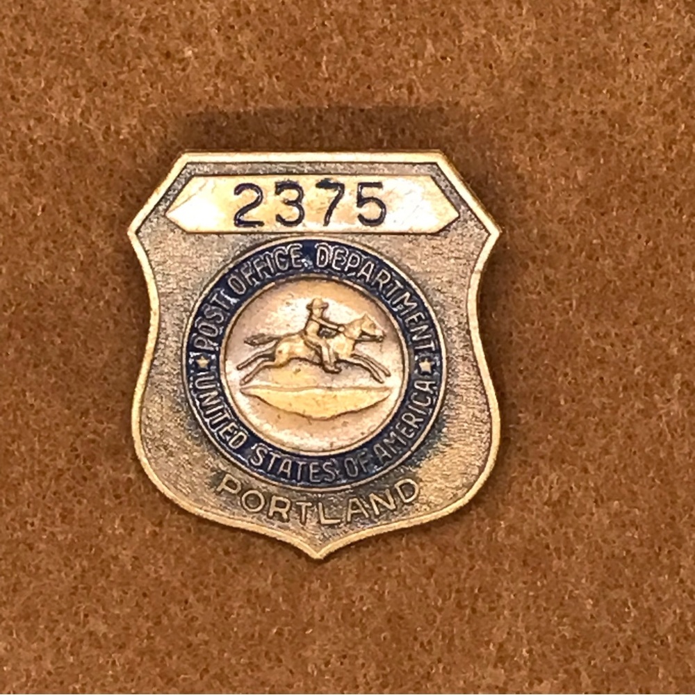 1940s/1950s obsolete Portland, Or post office, letter carrier,  badge.